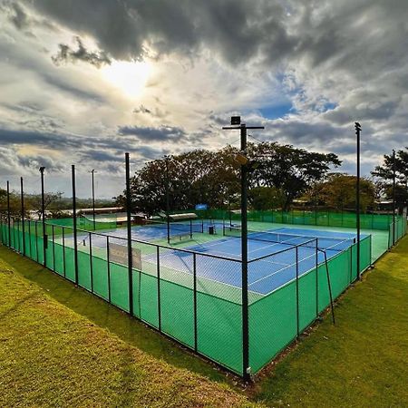 Cr Mariposa Rentals Comfortable Penthouse, Ac, Pool, Gym, Tennis サンタ・アナ エクステリア 写真